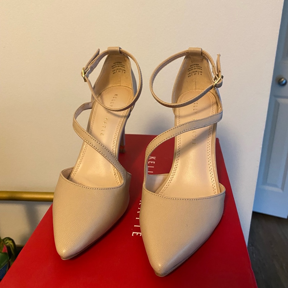 Natural Nude cross strap heel